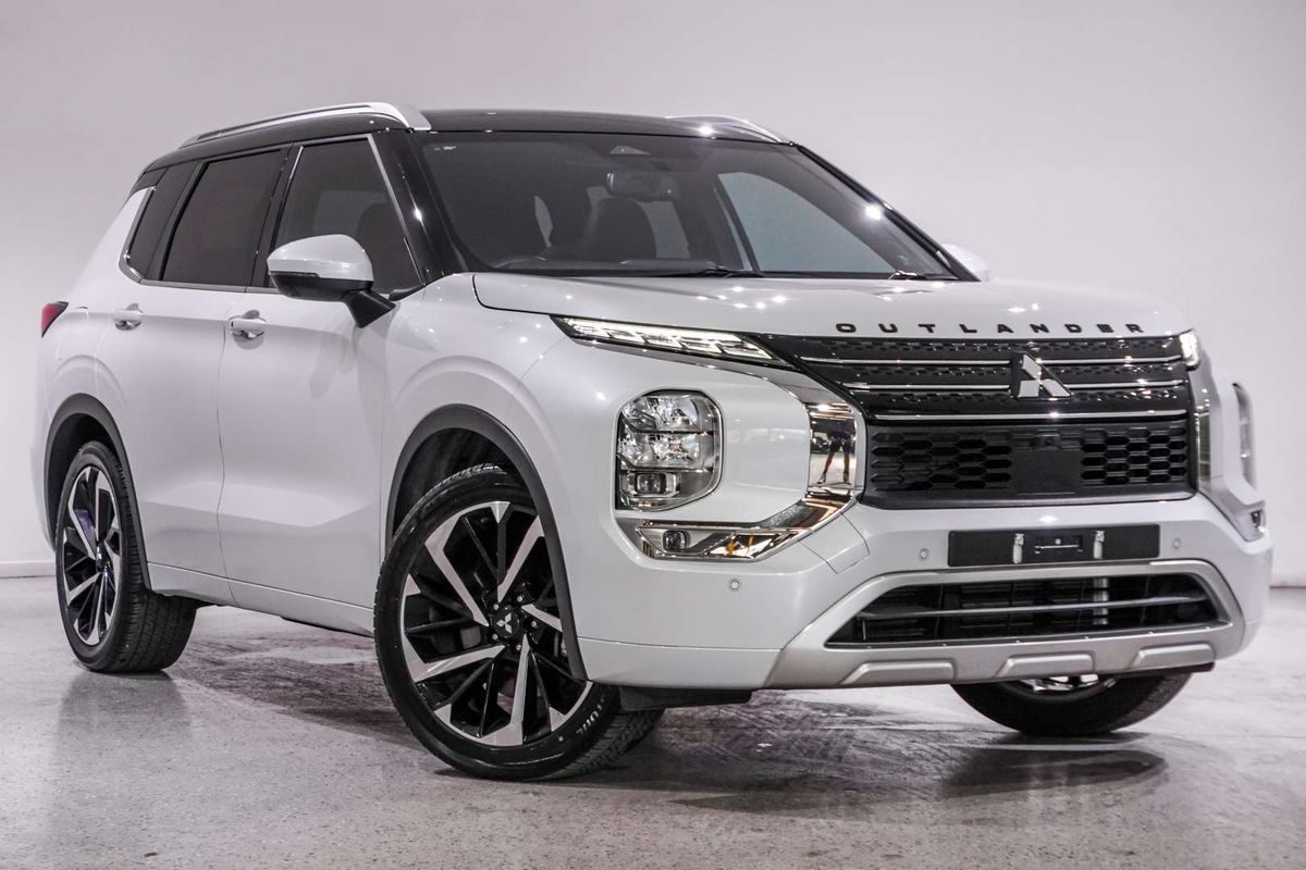 2023 Mitsubishi Outlander Exceed Tourer ZM