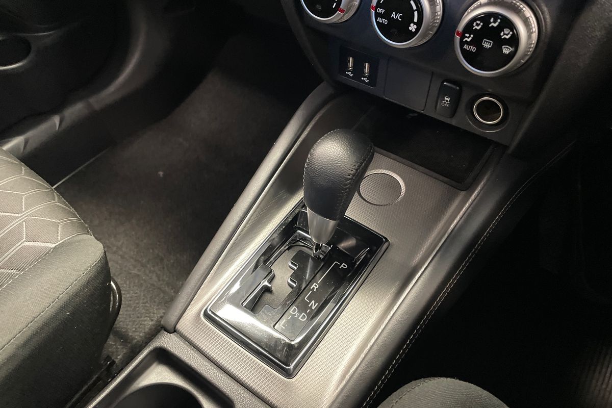 2022 Mitsubishi ASX ES XD
