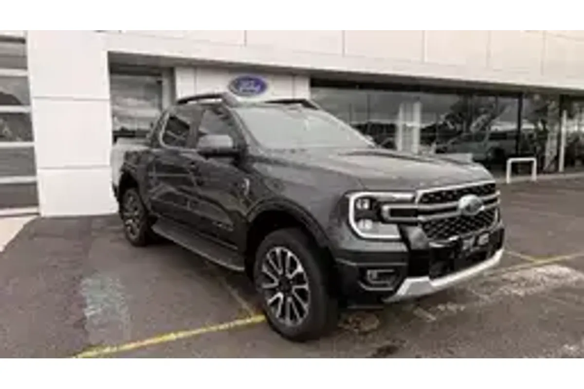 2025 Ford Ranger Platinum 4X4 3.0L image 8