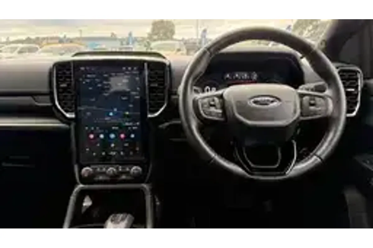 2025 Ford Ranger Platinum 4X4 3.0L image 13
