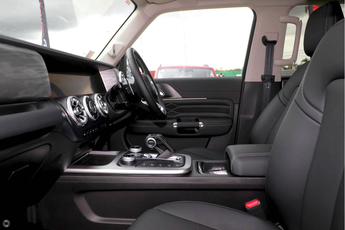 2026 GWM Tank 300 Ultra Hi4-T PHEV P01