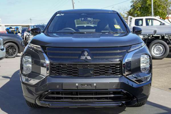 2026 Mitsubishi Outlander Black Edition ZM thumb-2