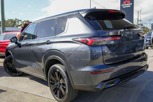 2026 Mitsubishi Outlander Black Edition ZM thumb-5