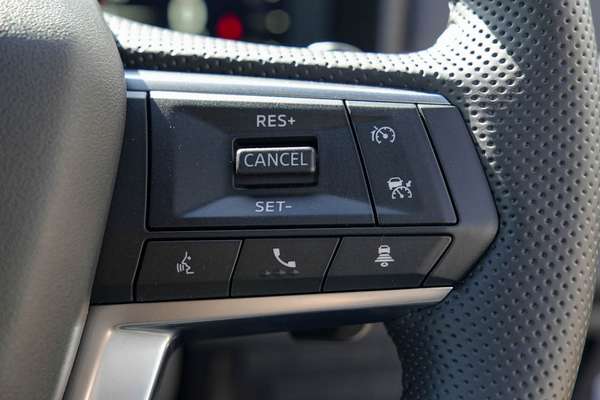 2026 Mitsubishi Outlander Black Edition ZM thumb-13
