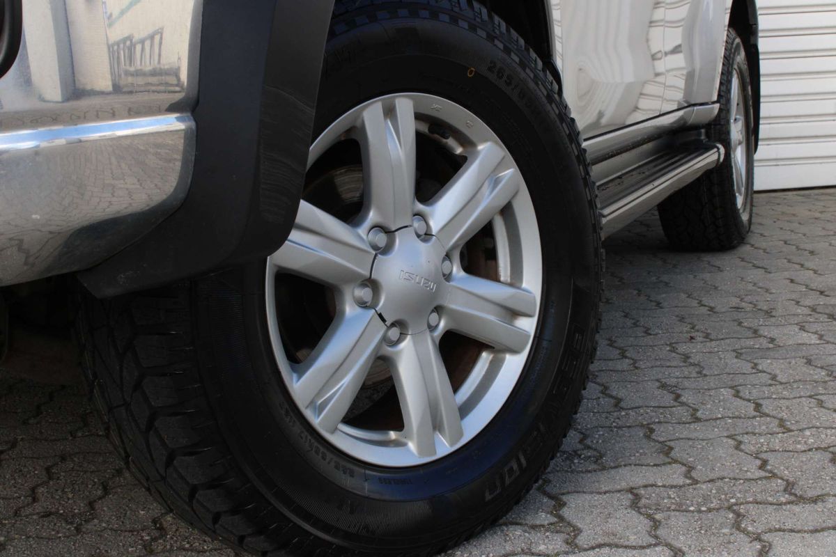 2014 Isuzu MU-X LS-U