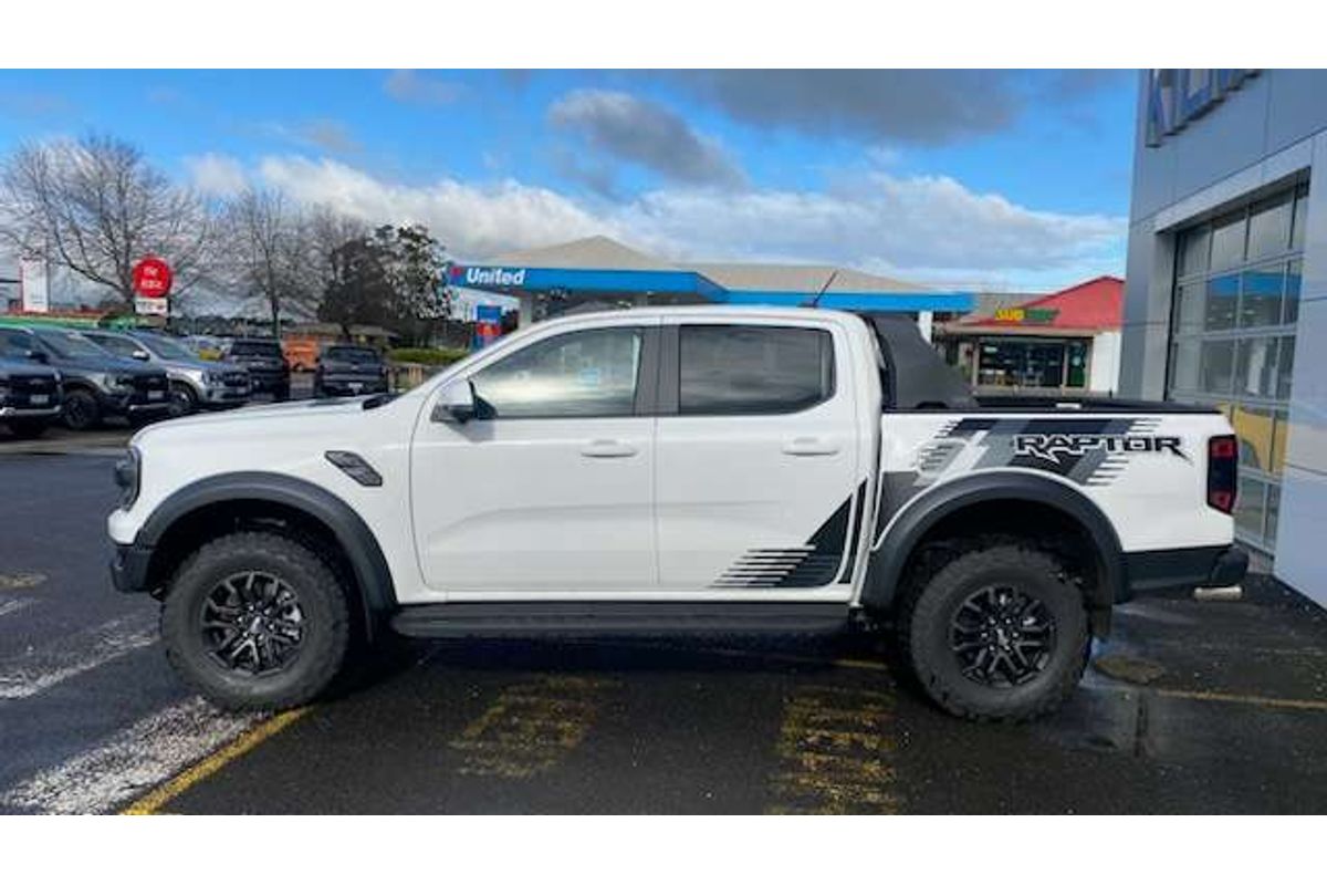 2025 Ford Ranger Raptor 4X4 3.0L image 4