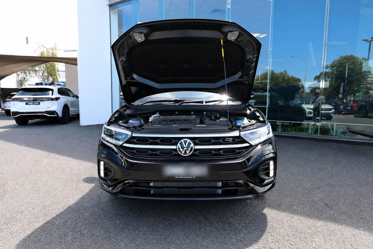 2026 Volkswagen T-Roc 140TSI R-Line D11