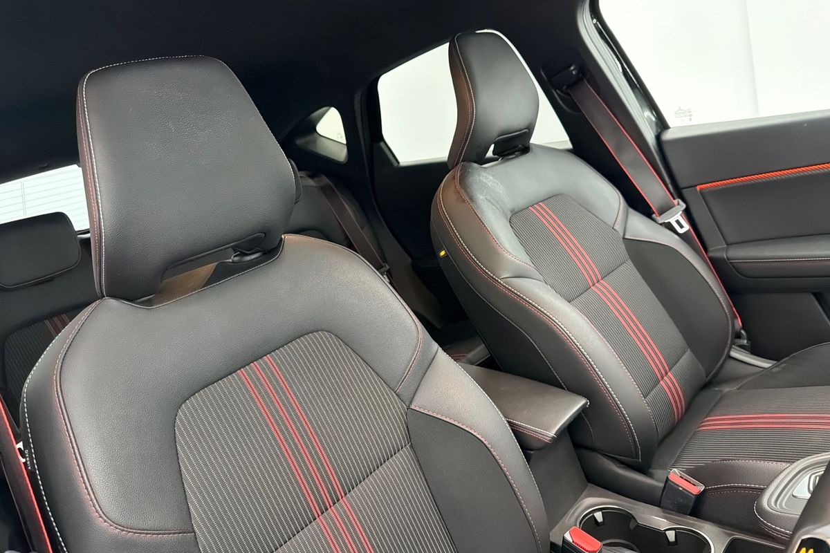 2022 Renault Captur R.S. Line XJB