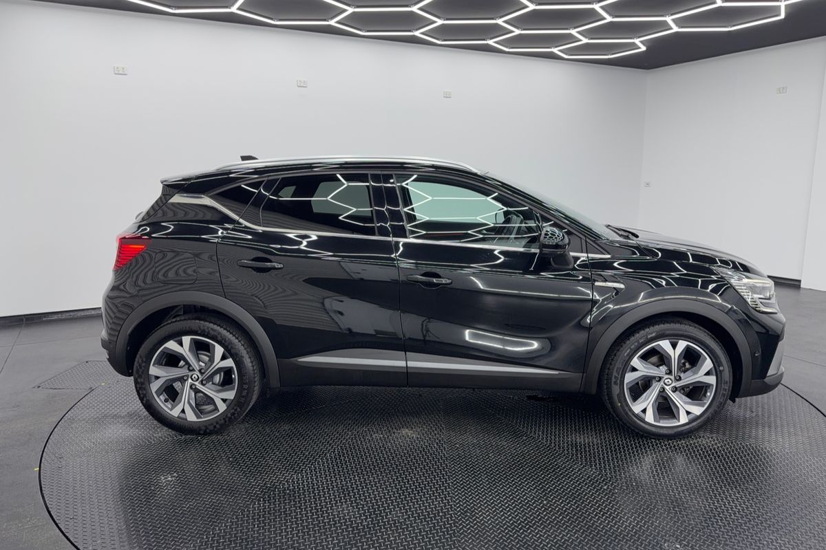 2022 Renault Captur R.S. Line XJB