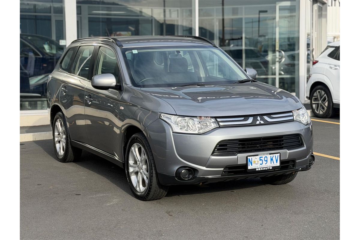 2014 Mitsubishi Outlander ES ZJ
