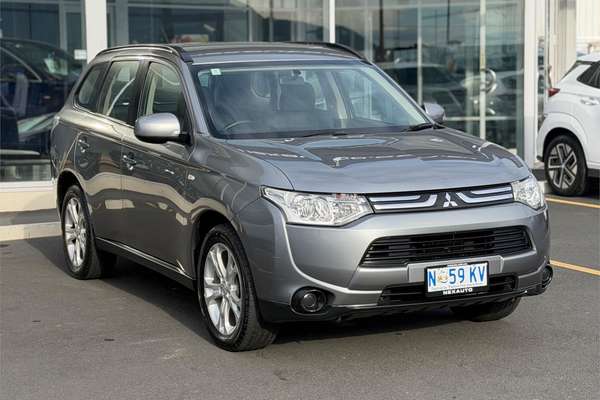 2014 Mitsubishi Outlander ES ZJ