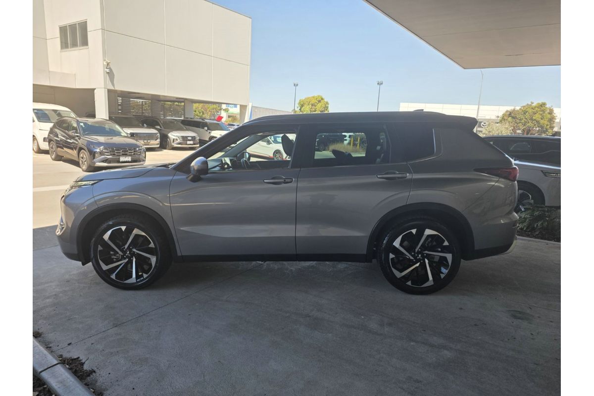 2022 Mitsubishi Outlander Aspire ZM image 4