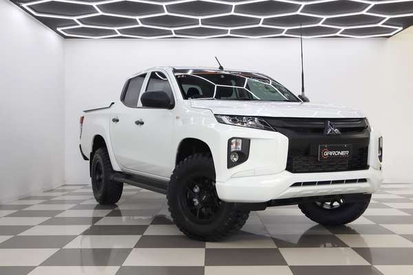 2023 Mitsubishi Triton GLX MR 4X4