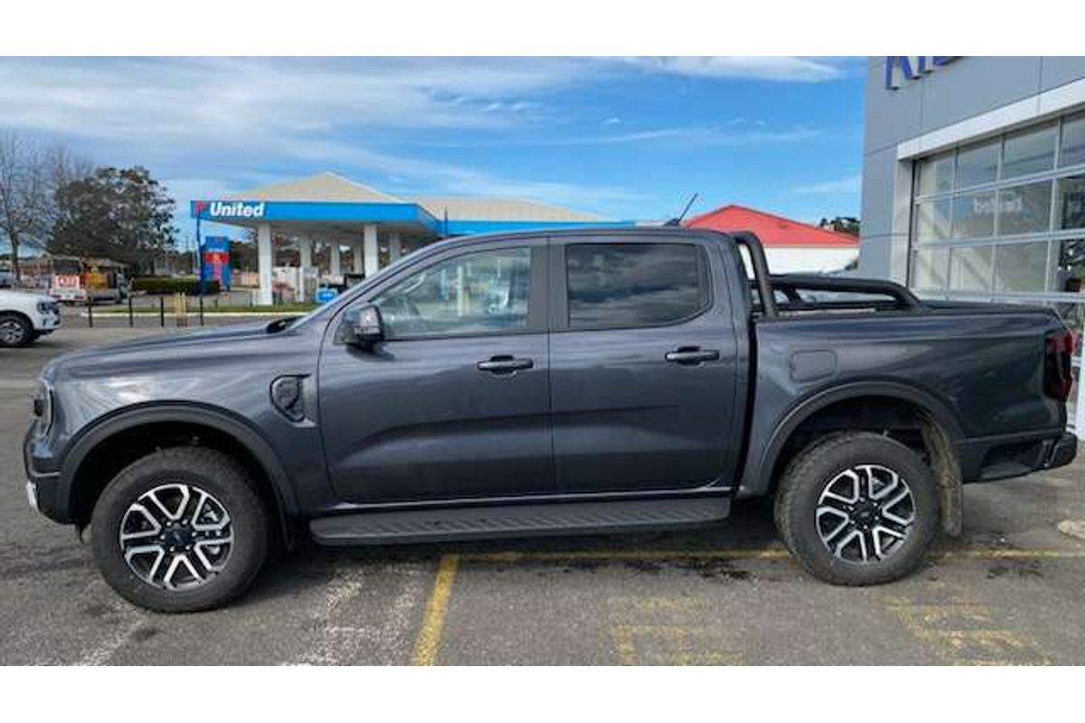 2025 Ford Ranger Sport 4X4 3.0L image 4