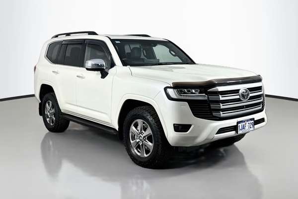 2022 Toyota Landcruiser Sahara FJA300R