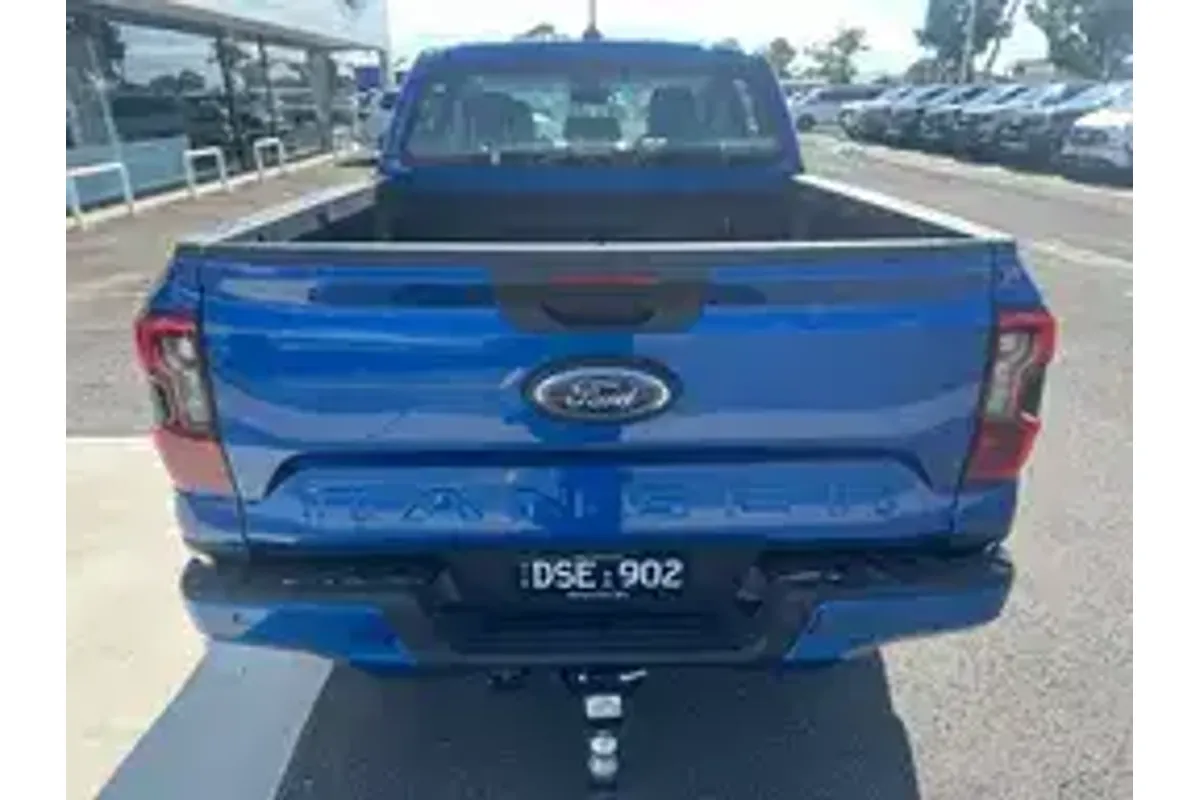2025 Ford Ranger PHEV XLT 4X4 2.3L image 6