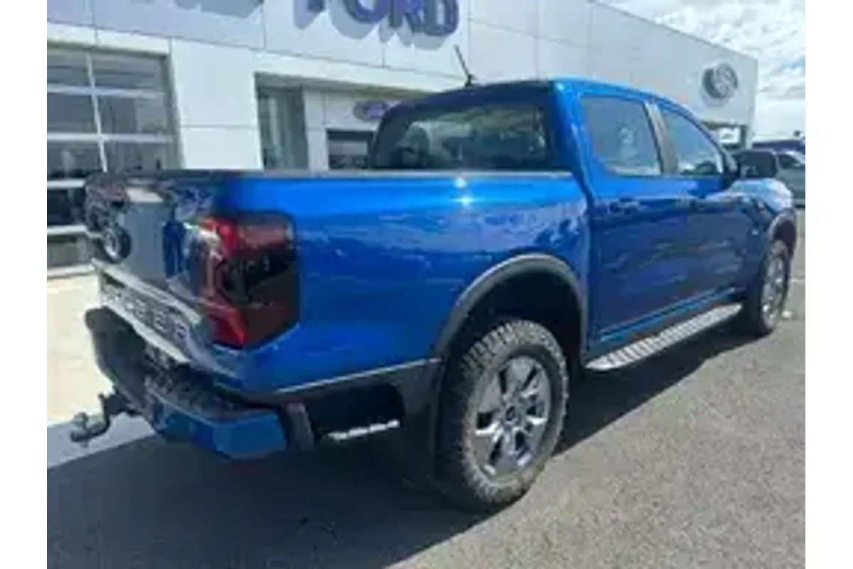 2025 Ford Ranger PHEV XLT 4X4 2.3L image 7