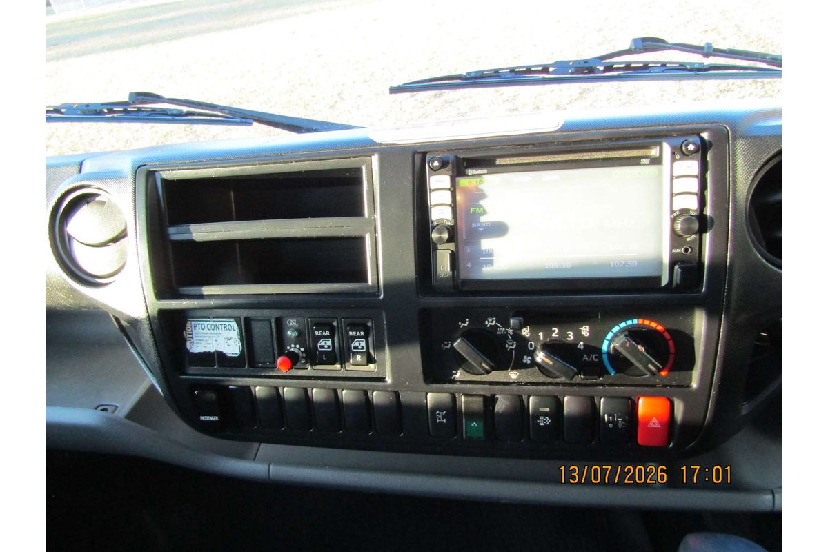 2015 Hino 300 Series 816 LWB XZU720R 4x2 image 4
