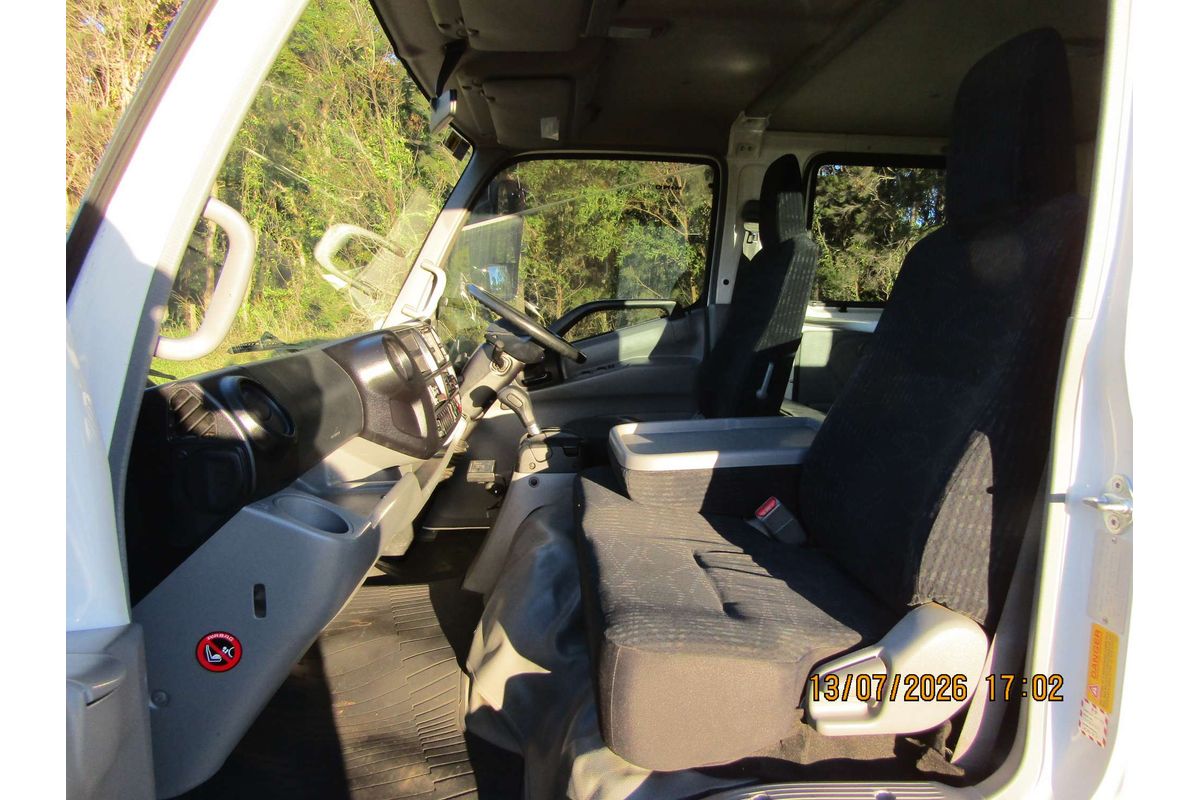 2015 Hino 300 Series 816 LWB XZU720R 4x2 image 7