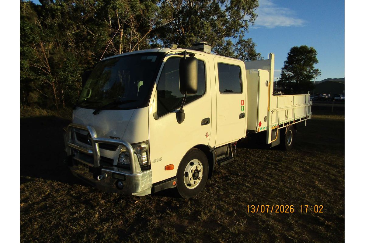 2015 Hino 300 Series 816 LWB XZU720R 4x2 image 8