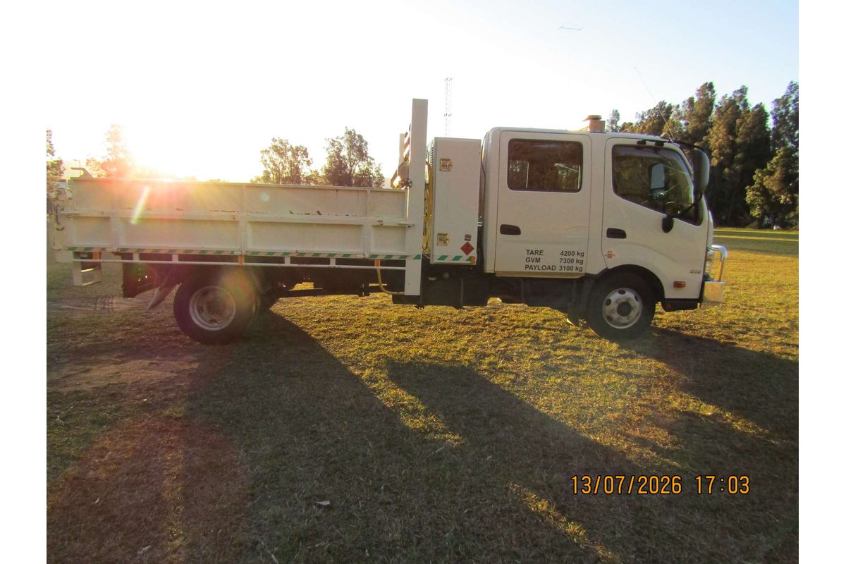 2015 Hino 300 Series 816 LWB XZU720R 4x2 image 9