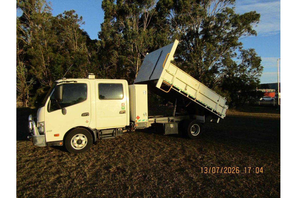 2015 Hino 300 Series 816 LWB XZU720R 4x2 image 15