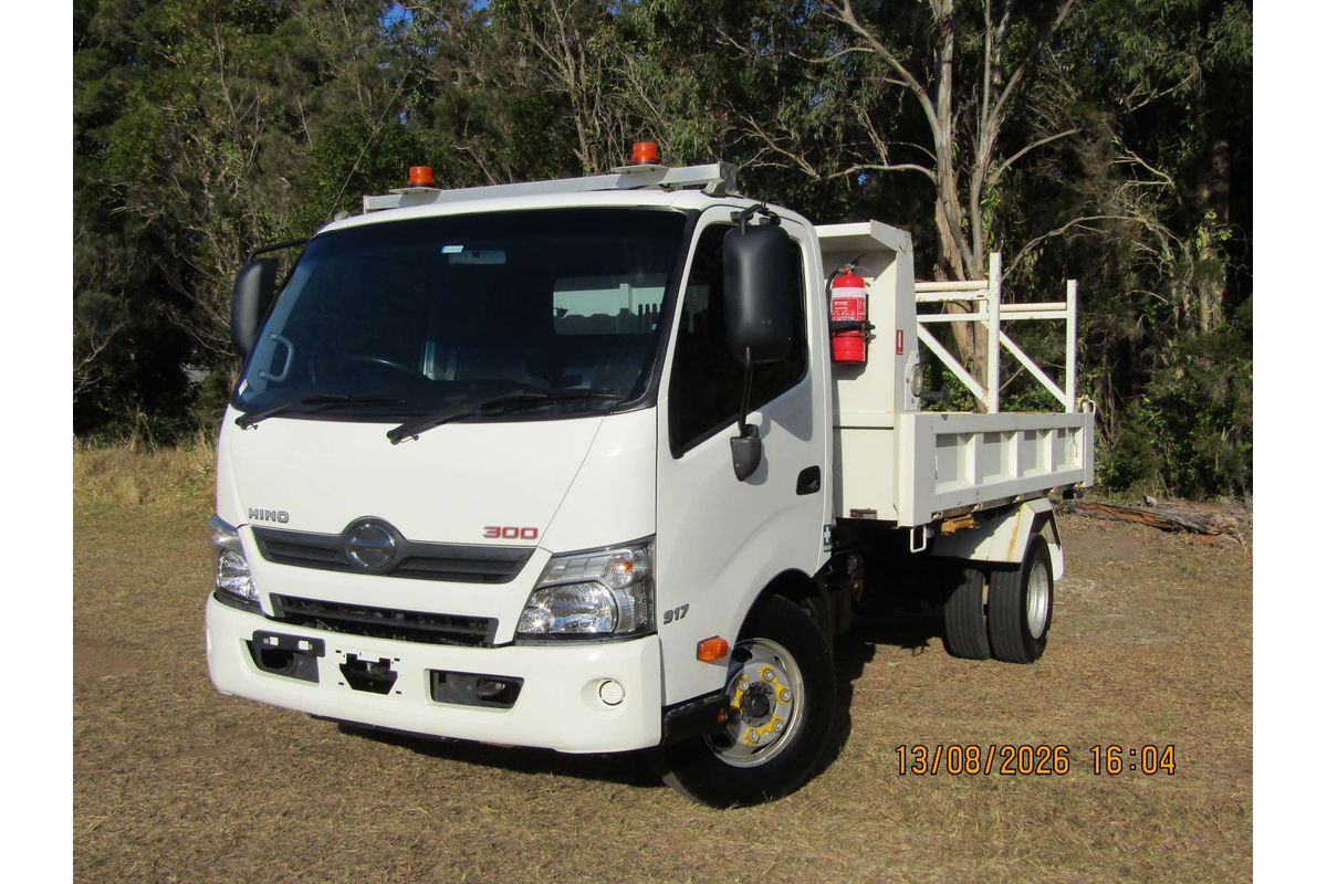 2014 Hino 300 Series 917 MWB XZU710R 4x2