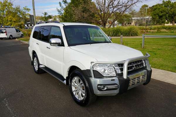 2017 Mitsubishi Pajero GLX NX