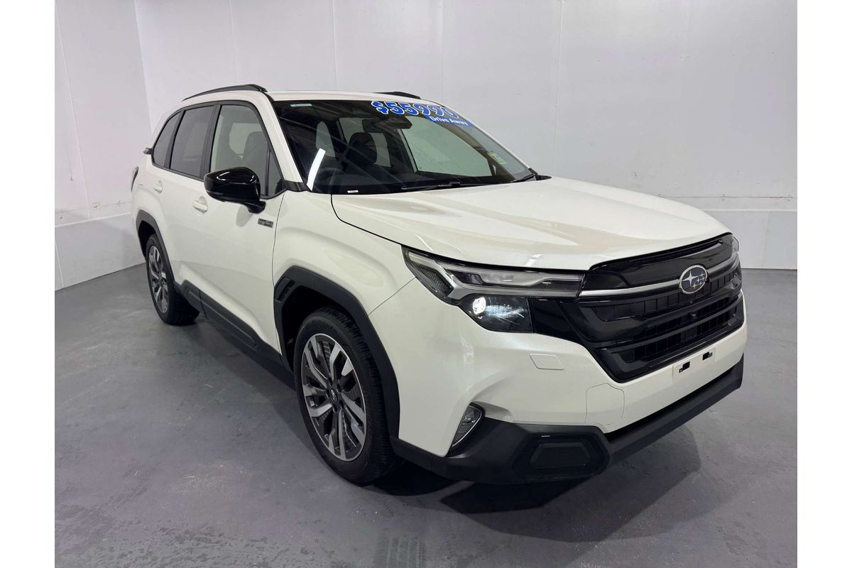 2025 Subaru Forester Hybrid Touring S6