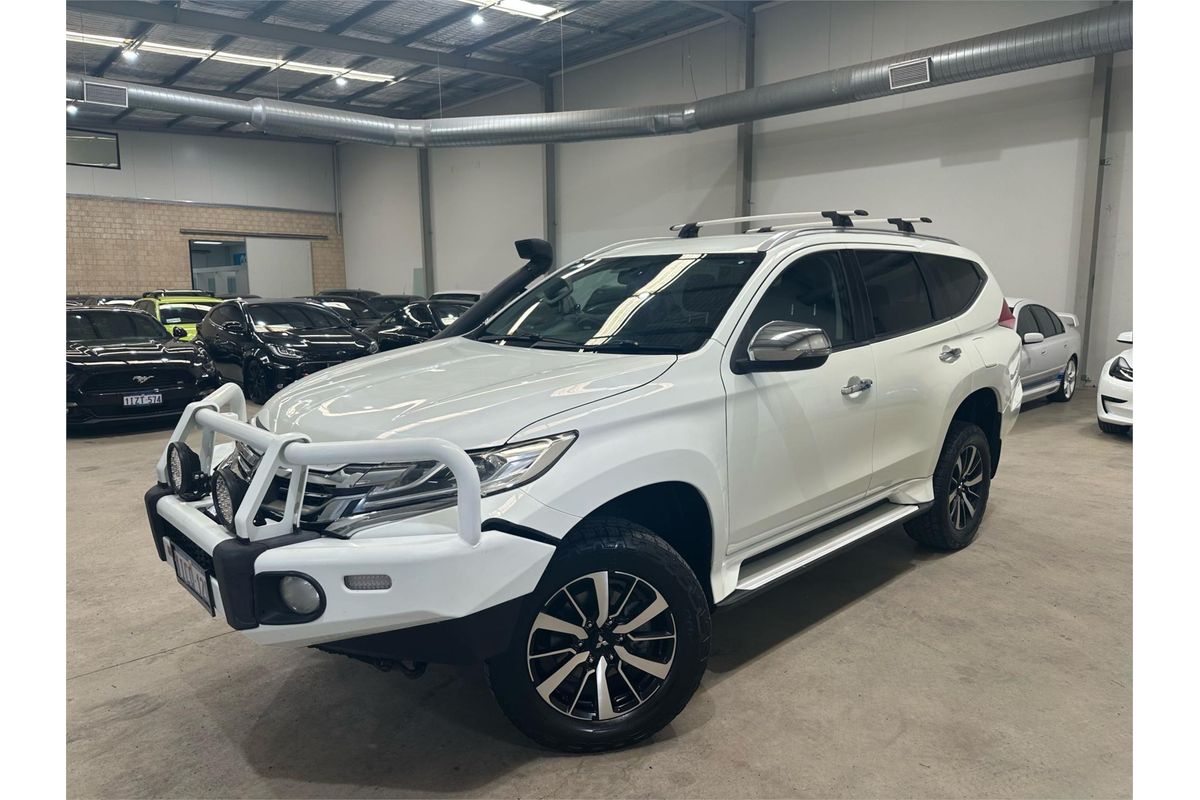 2017 Mitsubishi PAJERO SPORT GLS QE