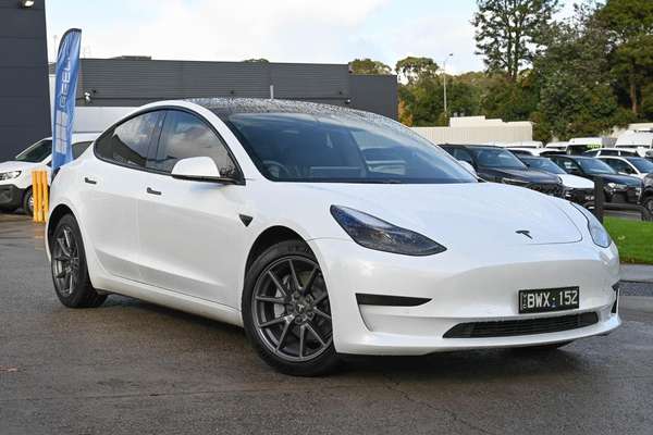 2022 Tesla Model 3 Rear-Wheel Drive