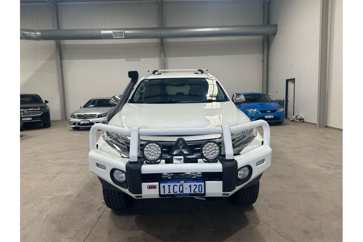 2017 Mitsubishi PAJERO SPORT GLS QE