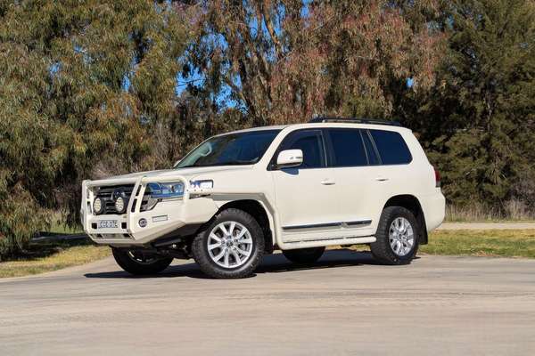2019 Toyota Landcruiser Sahara VDJ200R