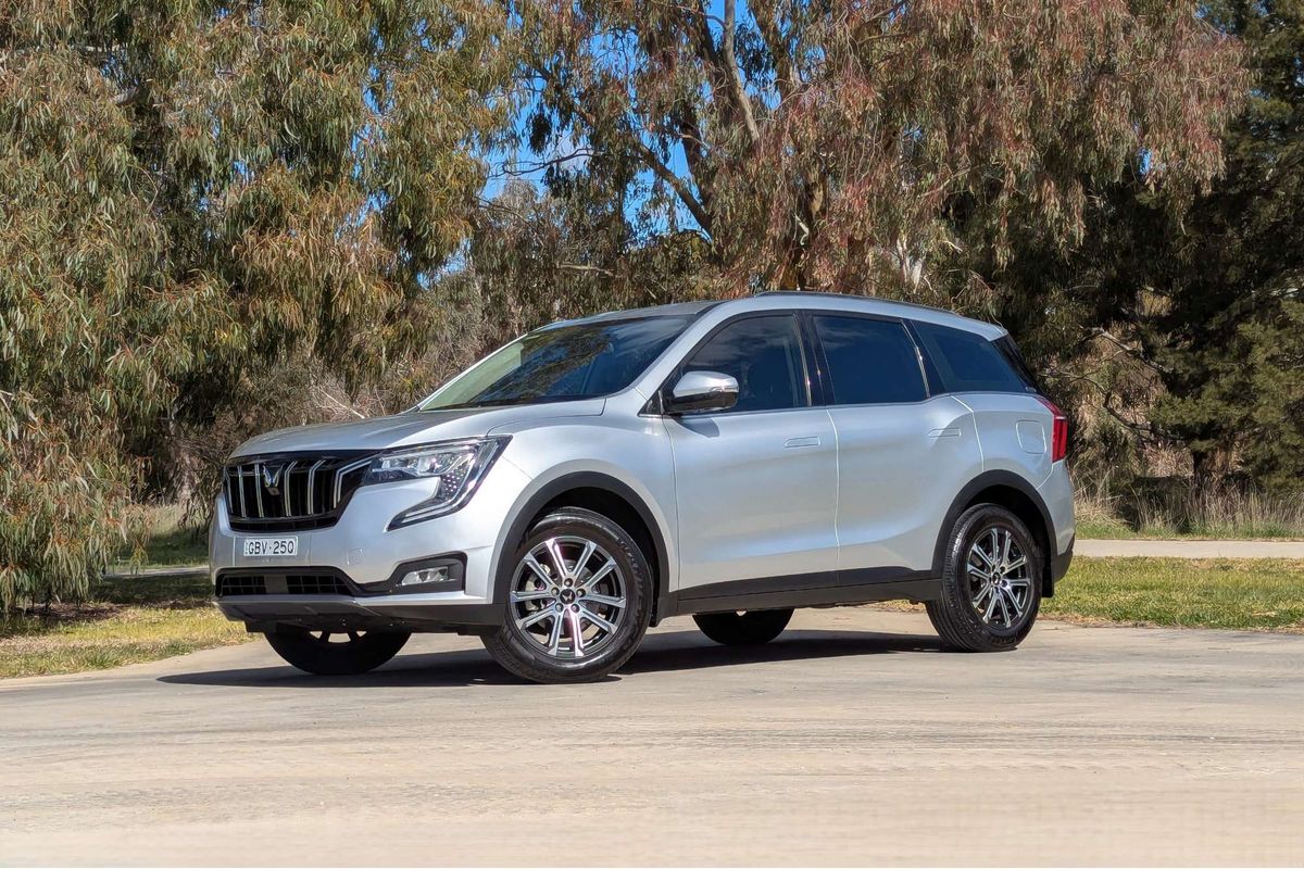 2025 Mahindra XUV700 AX7L