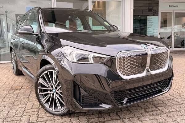 2026 BMW iX1 xDrive30 M Sport U11