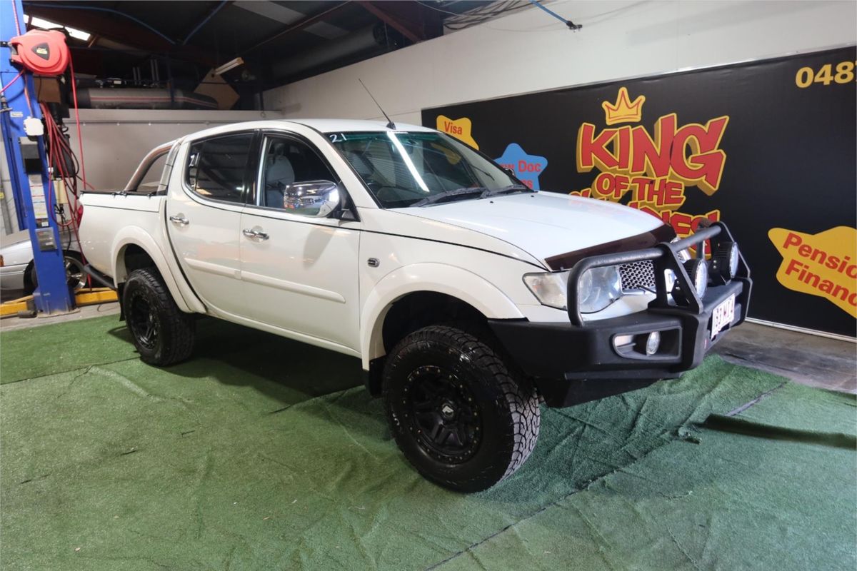 2014 Mitsubishi Triton GLX-R MN 4X4