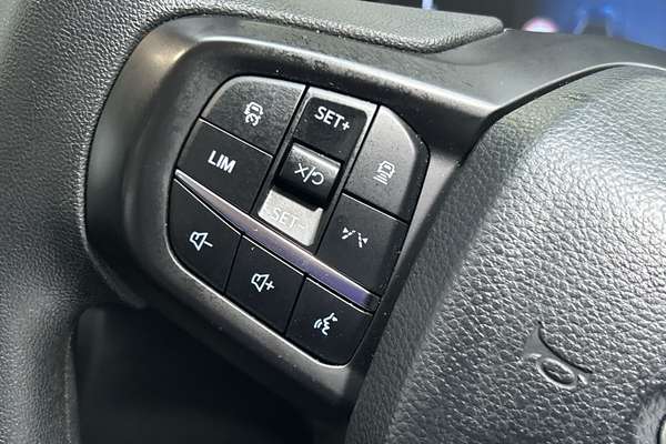 2025 Ford Ranger XL 4X4 2.0L thumb-16