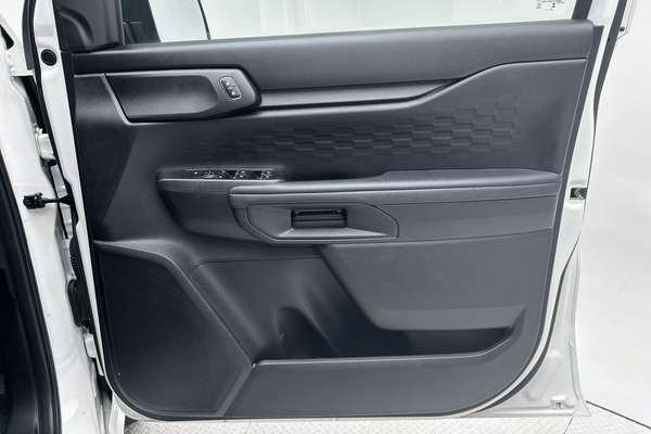 2025 Ford Ranger XL 4X4 2.0L thumb-17