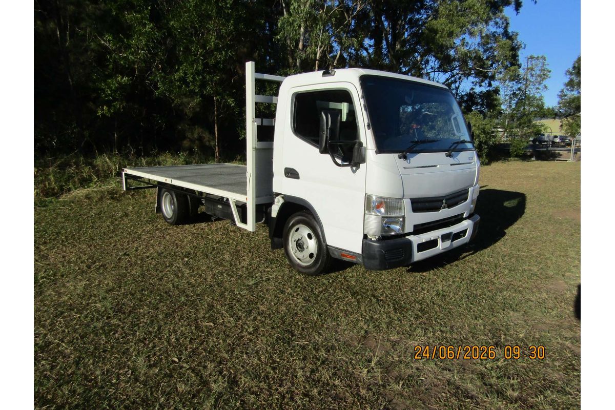 2021 Fuso Canter image 14