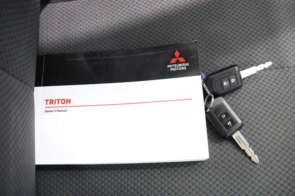 2021 Mitsubishi Triton GLX MR 4X4