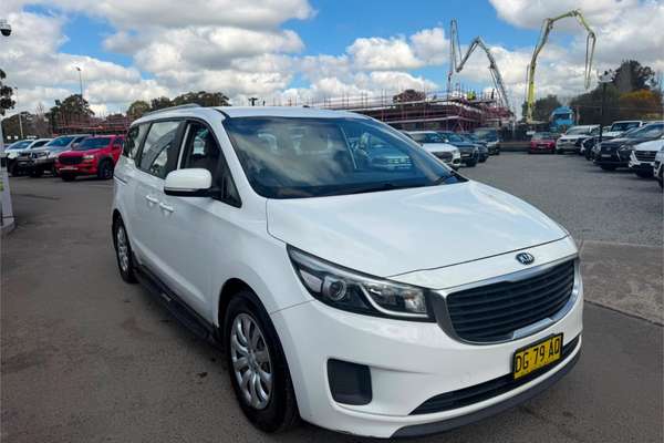 2015 Kia Carnival S YP