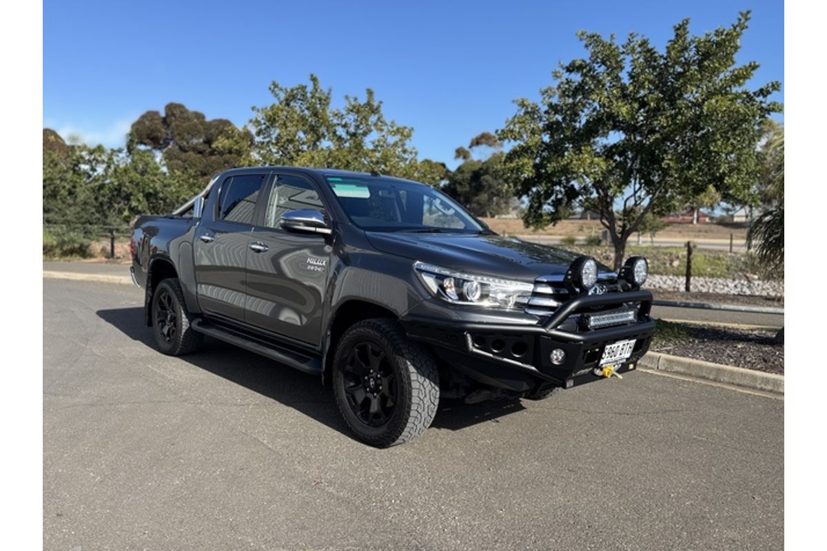 2017 Toyota Hilux SR5 (4x4) GUN126R MY17 4X4