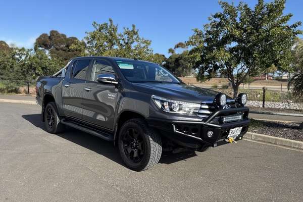 2017 Toyota Hilux SR5 (4x4) GUN126R MY17 4X4