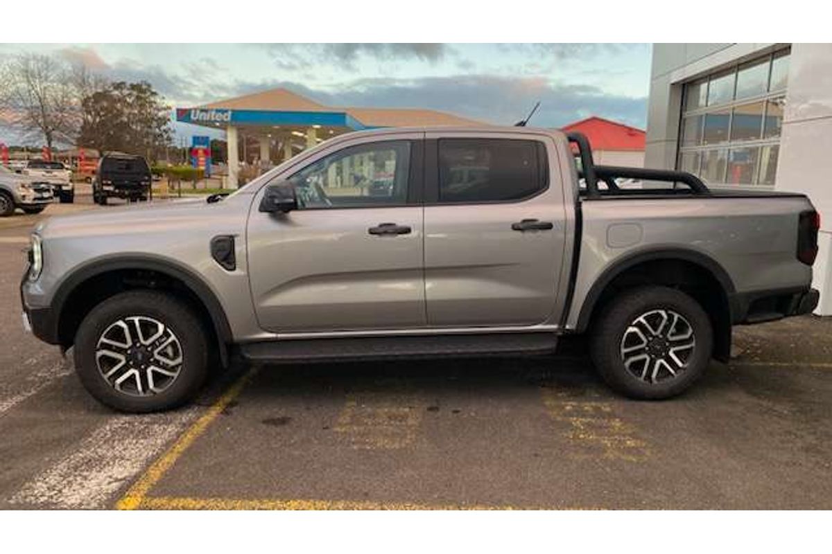 2025 Ford Ranger Sport 4X4 3.0L image 4