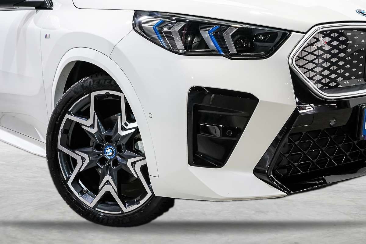 2024 BMW iX2 eDrive20 M Sport U10