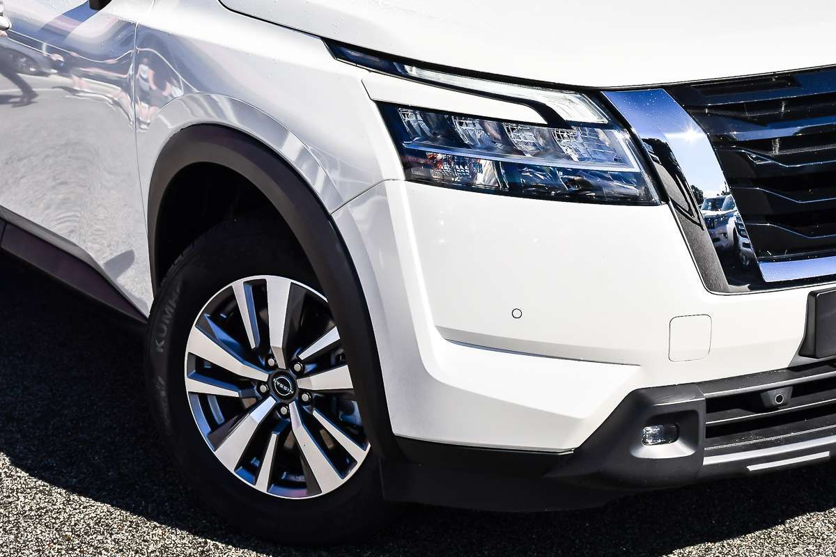 2023 Nissan Pathfinder Ti R53