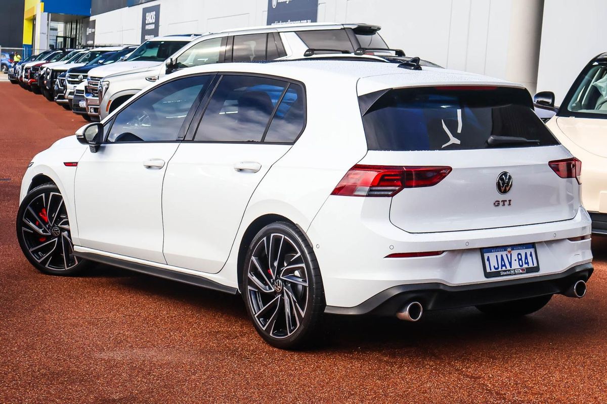 2024 Volkswagen Golf GTI 8