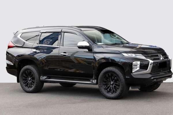 2022 Mitsubishi Pajero Sport GSR QF