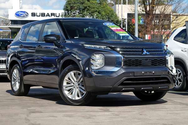 2024 Mitsubishi Outlander ES ZM