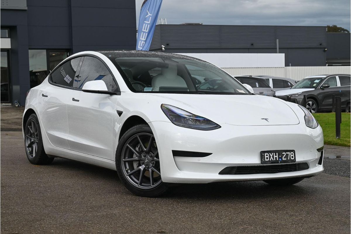 2022 Tesla Model 3 Rear-Wheel Drive